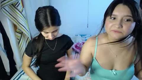 Snapshot of sweetpink1_ chatting on 11.15.25 Caro Lily online show from 11.15.25