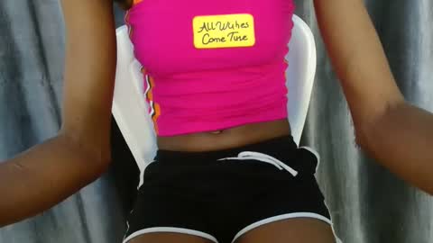 Snapshot of sweetpussy135 chatting on 02.20.26 slim ivy online show from 02.20.26