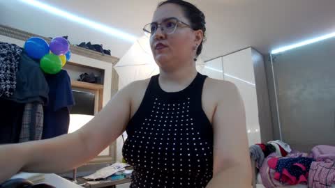 SweetRaisa online show from 12.30.24