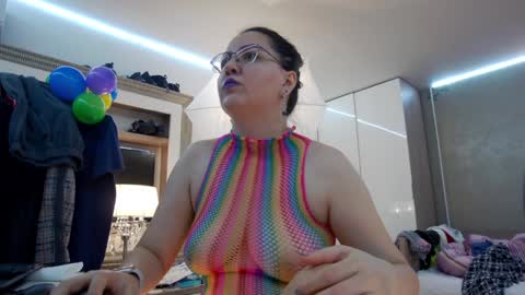 SweetRaisa online show from 12.31.24