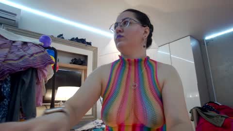 SweetRaisa online show from 01.02.25