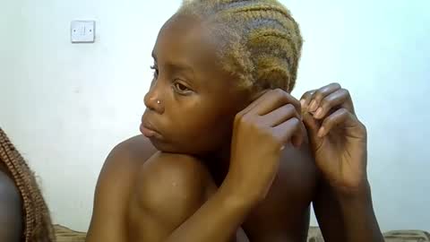 Snapshot of sweetrall chatting on 02.14.26 Lilly online show from 02.14.26