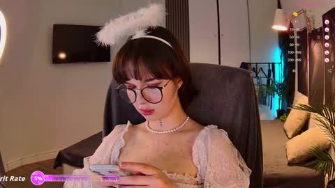 Snapshot of sweetriso chatting on 05.26.26 Alice online show from 05.26.26