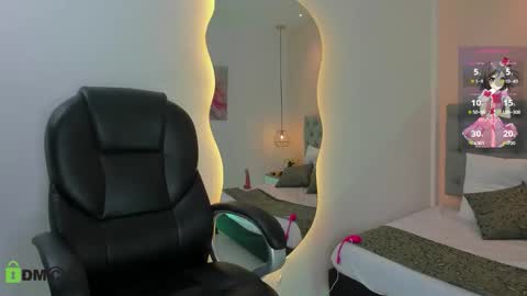 Dulce online show from 09.12.25