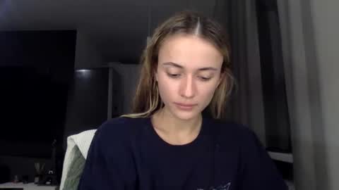 Snapshot of sweetsatalana chatting on 05.31.26 sweetsatalana online show from 05.31.26