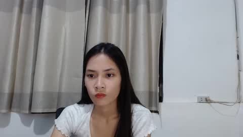 Mia online show from 12.04.24