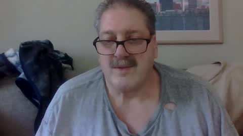 Snapshot of sweetsforu326 chatting on 04.10.26 sweetbrowneyes623 online show from 04.10.26