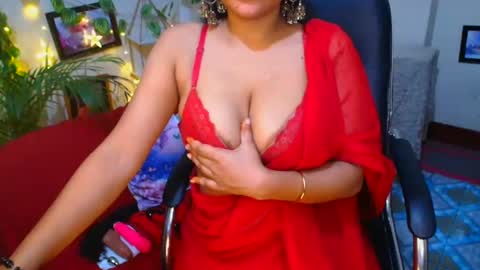 Snapshot of sweetsour18 chatting on 09.11.25 SweetSour online show from 09.11.25