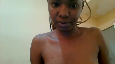 Snapshot of sweett_kimmie chatting on 06.26.26 sweett_kimmie online show from 06.26.26