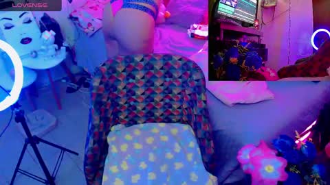 Snapshot of sweett_martina chatting on 12.14.24 martina online show from 12.14.24