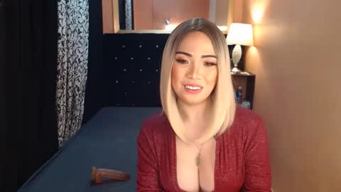 Ms trixiee online show from 12.28.24