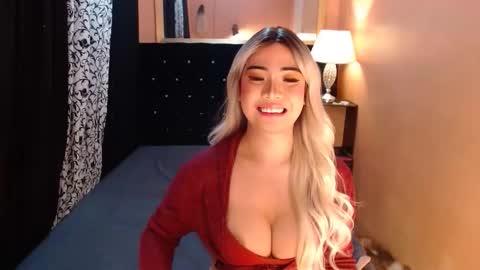 Snapshot of sweettrixiee chatting on 11.07.25 Ms trixiee online show from 11.07.25