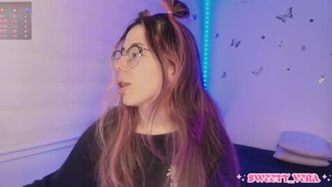 Veronica Independent Model online show from 11.20.25