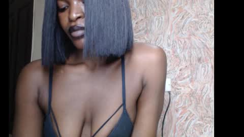 Snapshot of sweetxxboobsx chatting on 09.22.25 sweetxxboobsx online show from 09.22.25