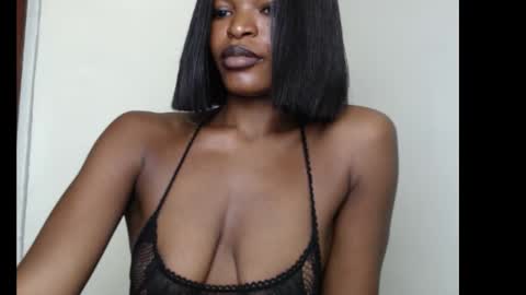 Snapshot of sweetxxboobsx chatting on 10.11.25 sweetxxboobsx online show from 10.11.25