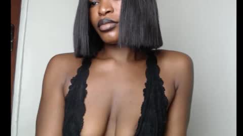 Snapshot of sweetxxboobsx chatting on 10.17.25 sweetxxboobsx online show from 10.17.25