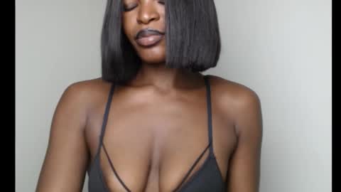 Snapshot of sweetxxboobsx chatting on 10.21.25 sweetxxboobsx online show from 10.21.25