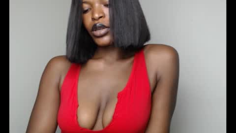 Snapshot of sweetxxboobsx chatting on 11.05.25 sweetxxboobsx online show from 11.05.25