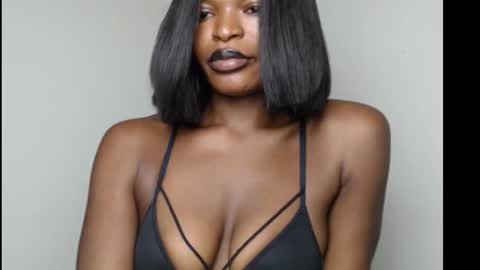 Snapshot of sweetxxboobsx chatting on 11.09.25 sweetxxboobsx online show from 11.09.25