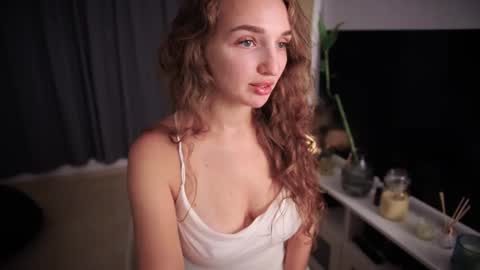 Snapshot of sweety_777 chatting on 10.19.25 Liza online show from 10.19.25