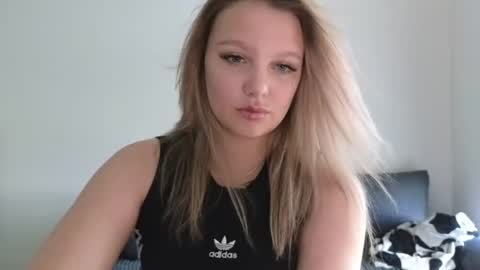 Snapshot of sweety_bettyyy chatting on 07.28.26 Betty online show from 07.28.26