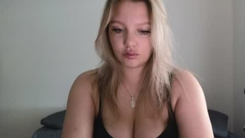 Snapshot of sweety_bettyyy chatting on 07.31.26 Betty online show from 07.31.26