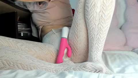 Mia online show from 02.02.25
