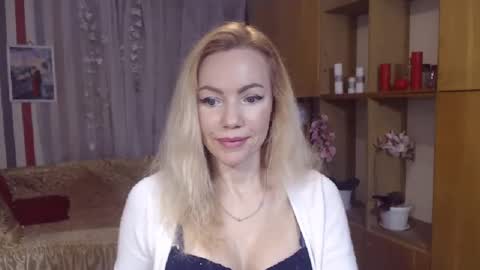 Snapshot of sweety_friend chatting on 02.01.25 Sweety friend online show from 02.01.25