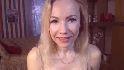Snapshot of sweety_friend chatting on 05.21.26 Sweety friend online show from 05.21.26