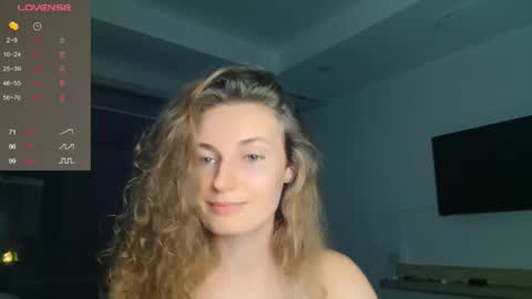 Snapshot of sweety_fruits chatting on 10.17.25 sweety_fruits online show from 10.17.25