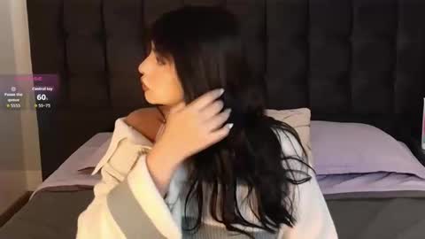 Snapshot of sweety_nicole_ chatting on 10.22.25 sweety nicole 3 online show from 10.22.25