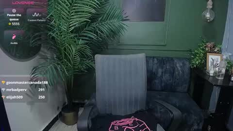 Emma online show from 09.28.25