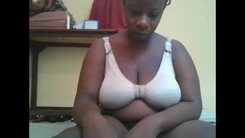 sweetyass25 online show from 04.13.26