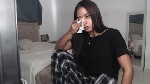 Snapshot of sweetyaya_ chatting on 09.10.25 yaya online show from 09.10.25