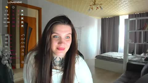 Snapshot of sweetyladiy chatting on 04.06.26 Aiza online show from 04.06.26