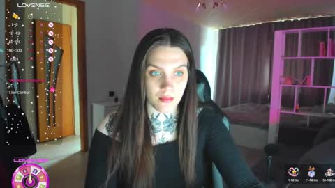 Snapshot of sweetyladiy chatting on 04.23.26 Aiza online show from 04.23.26