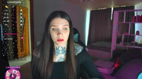 Snapshot of sweetyladiy chatting on 04.27.26 Aiza online show from 04.27.26