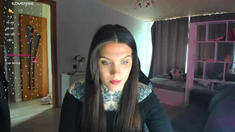 Snapshot of sweetyladiy chatting on 05.12.26 Aiza online show from 05.12.26