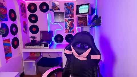 Snapshot of sweetyy_lollipop chatting on 03.11.25 Catalina online show from 03.11.25