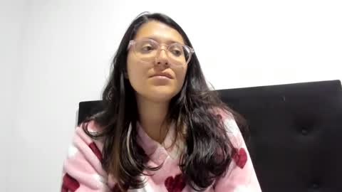 sweetyypeach online show from 12.19.24