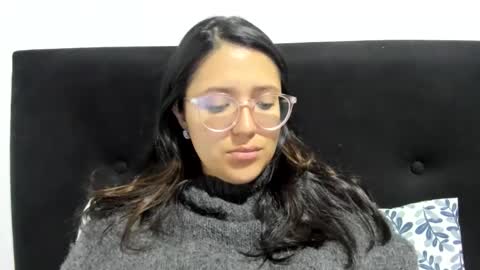 sweetyypeach online show from 12.30.24