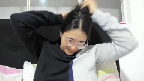 sweetyypeach online show from 01.17.25