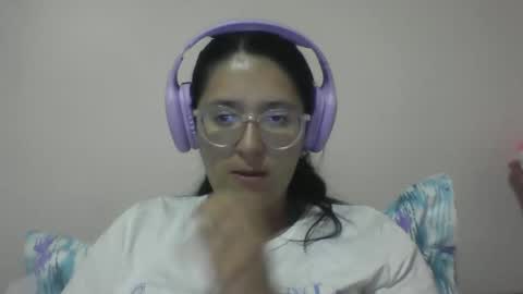 sweetyypeach online show from 02.11.25