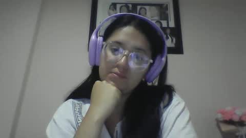 sweetyypeach online show from 02.18.25