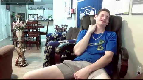 Snapshot of swelteringk chatting on 11.11.25 Kile online show from 11.11.25