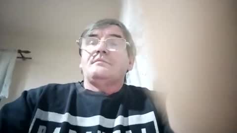 Snapshot of swergiu333 chatting on 01.12.26 Raymond online show from 01.12.26