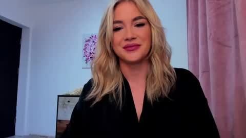 Snapshot of swetkatie chatting on 05.09.26 Ecaterina online show from 05.09.26