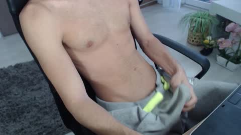 SwetLittleBoy4u online show from 09.16.25