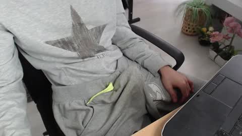 SwetLittleBoy4u online show from 09.27.25