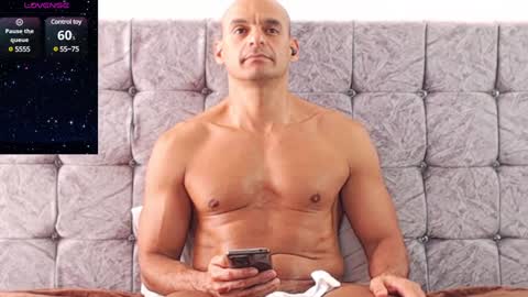    ------- Hi Im Willy  follow me do not forget to put the thumb up  online show from 01.27.25